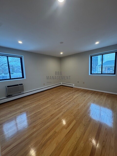 Foto del edificio - 28 Brentwood St