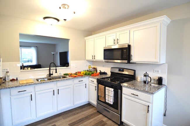 Building Photo - 26518 W Deer Path