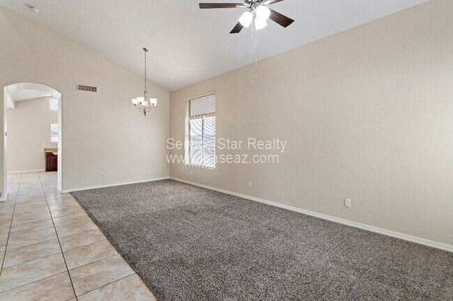 Building Photo - 4537 N 111th Dr