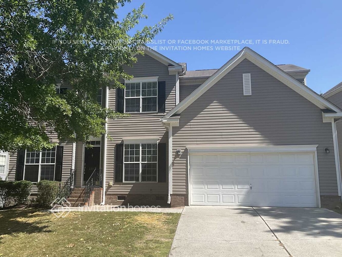 Primary Photo - 2201 Baggins Ln