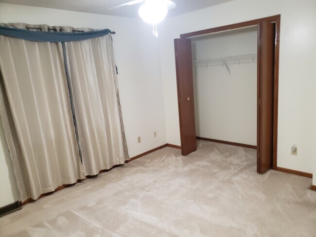 Foto del edificio - 5260 Silver Dawn Ln
