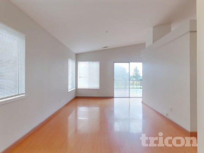 Building Photo - 213 Jana Way
