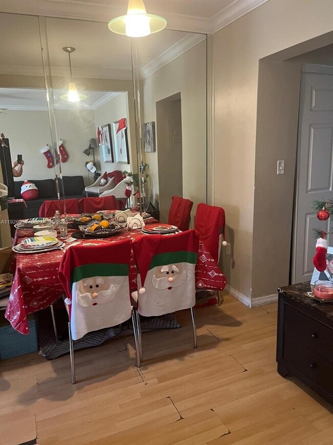 Building Photo - 900 Euclid Ave