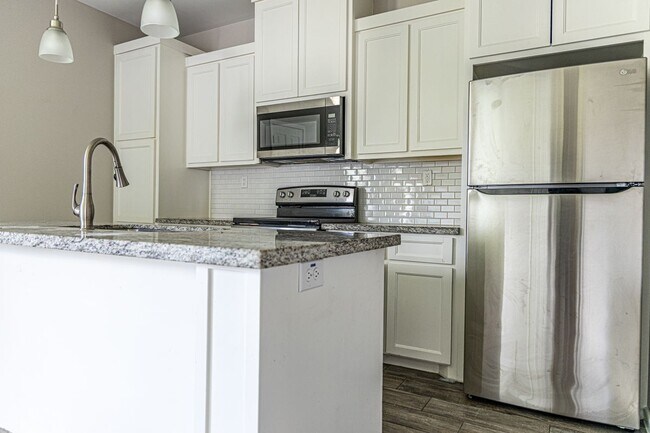 Foto del edificio - 5808 Sandpiper Ave