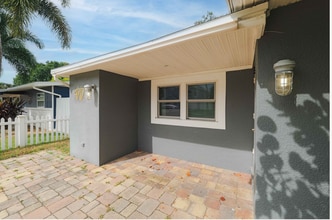 Building Photo - 4717 W Leila Ave