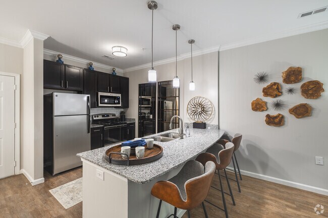 Sapphire | 2BR, 2BA - 1,096SF - Kitchen - Harborstone