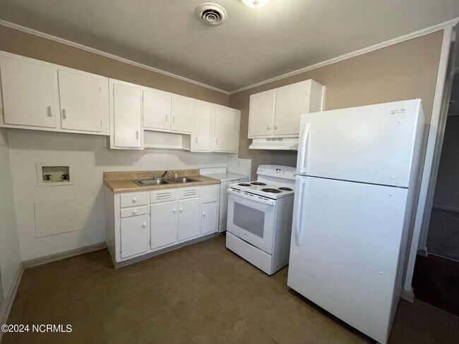 Foto del edificio - 2257 Onslow Dr