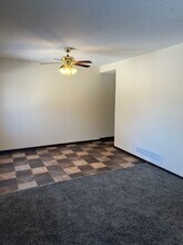 Building Photo - 3610 SE 11th St