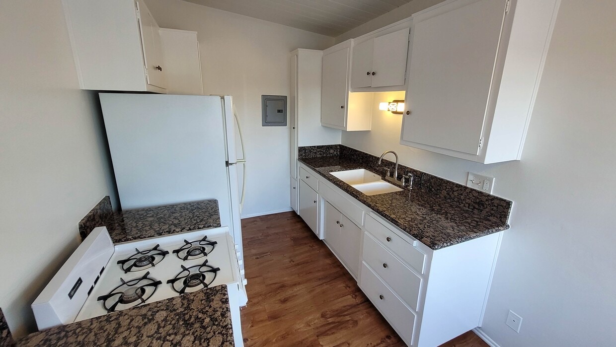 Foto principal - 6251 Milton Ave