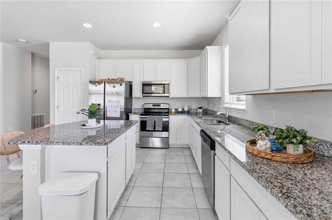 Foto del edificio - 17241 Goldcrest Loop