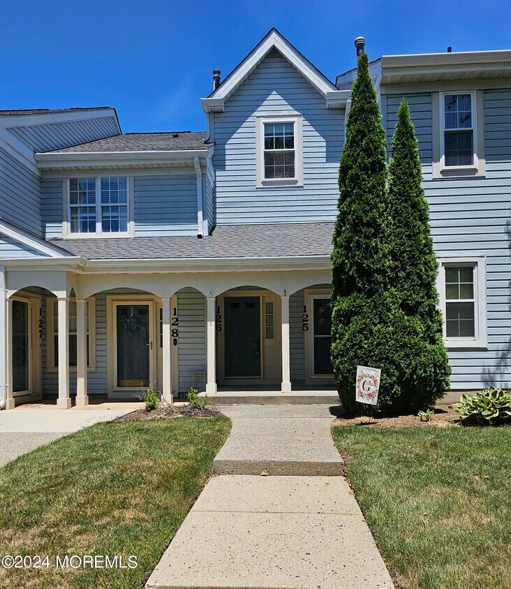 Primary Photo - 126 Tulip Ln