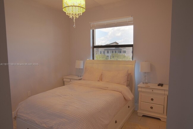 Foto del edificio - 7815 NW 104th Ave
