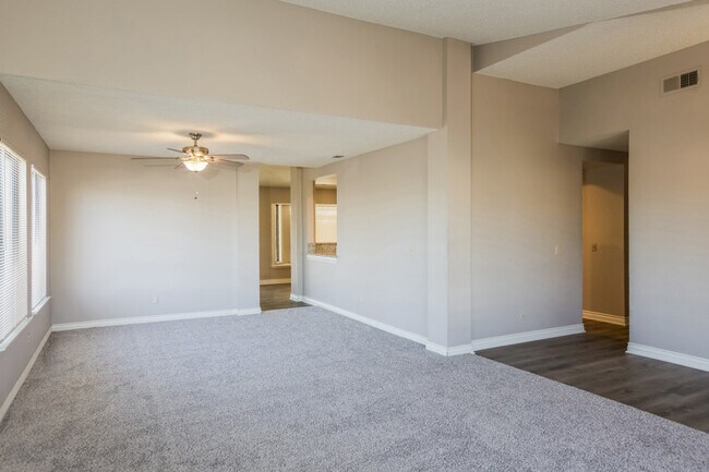 Building Photo - 13647 Elm Street