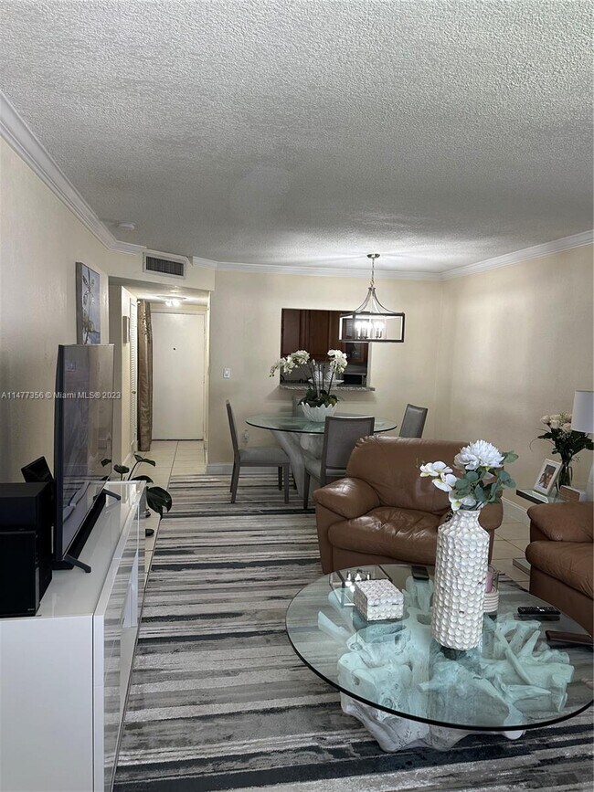 Foto del edificio - 13920 Lake Placid Ct