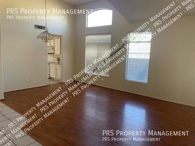 Building Photo - Price Reduced