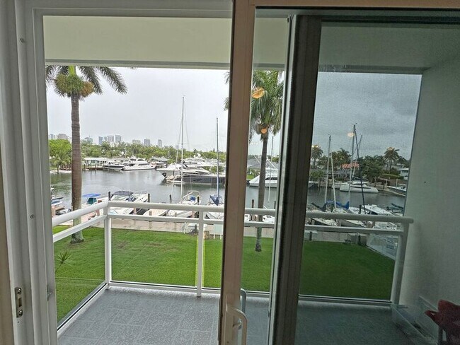 Foto del edificio - 1475 SE 15th St