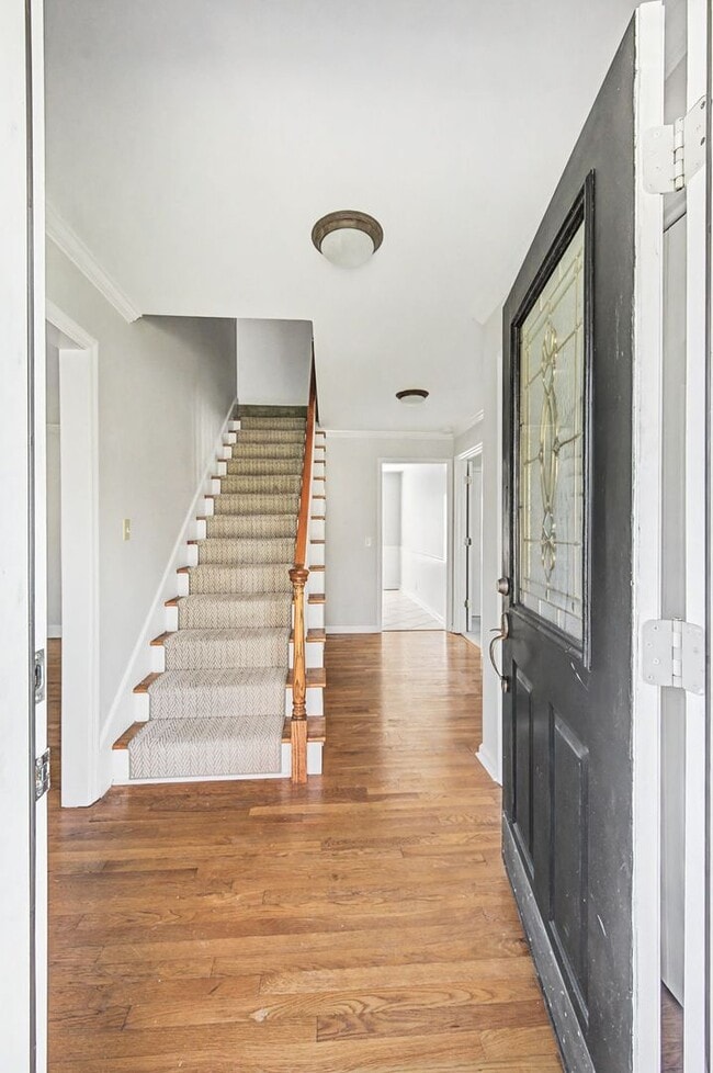 Building Photo - Stunning 3BR/2BA home in the desirable Temple Hills Golf Community!