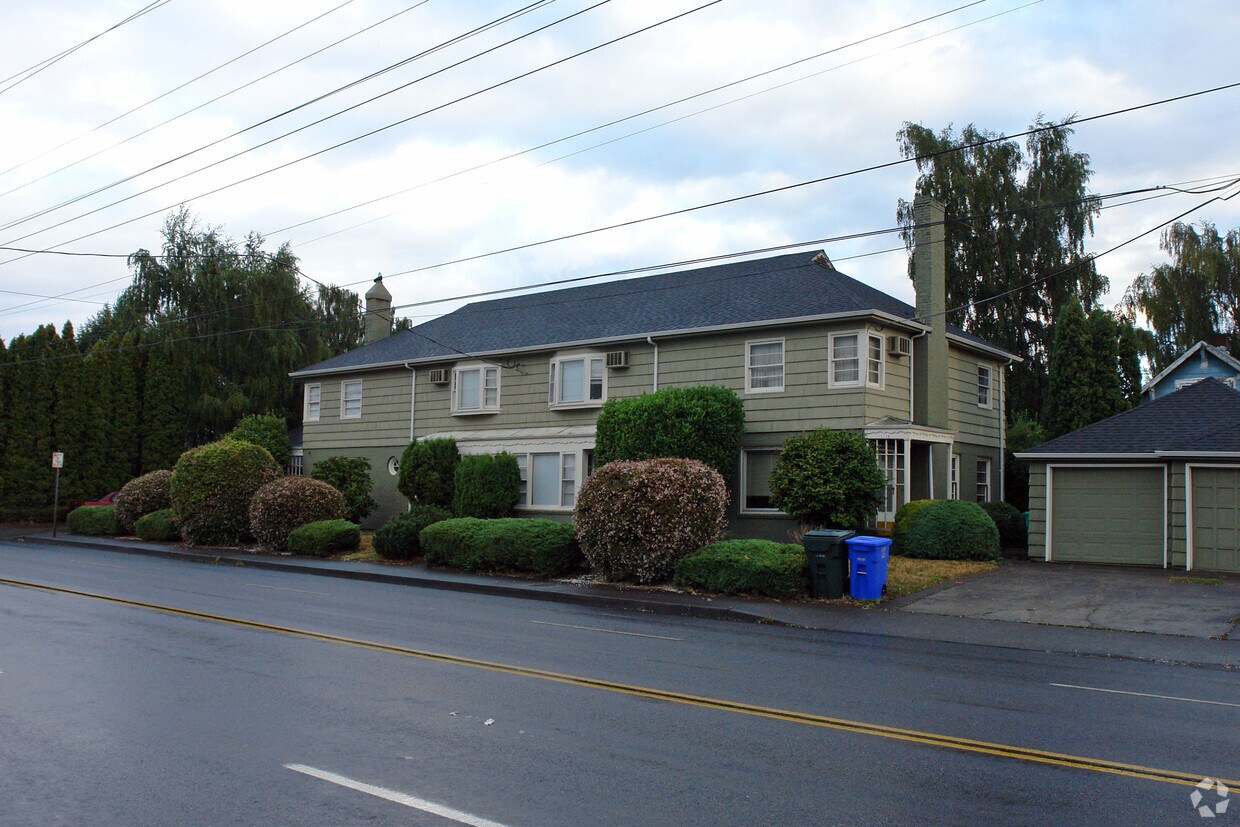 Primary Photo - 1223 SE Holgate Blvd