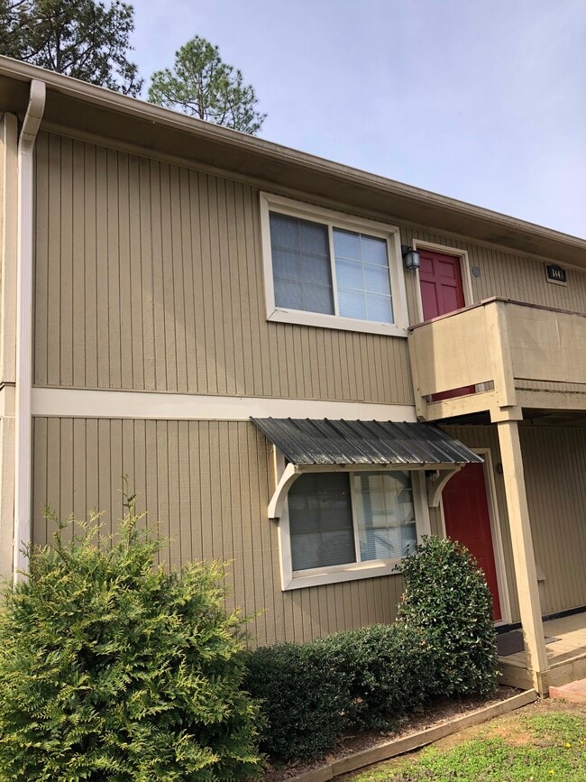 Foto del edificio - 1443 Fernwood Glendale Rd