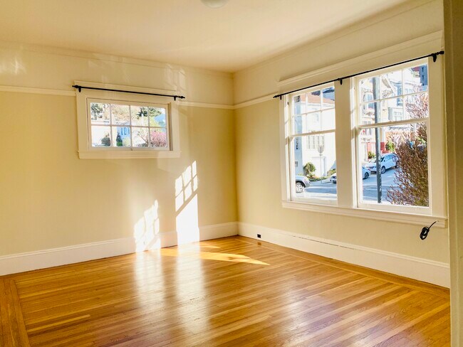 Building Photo - 202 Kirkham St