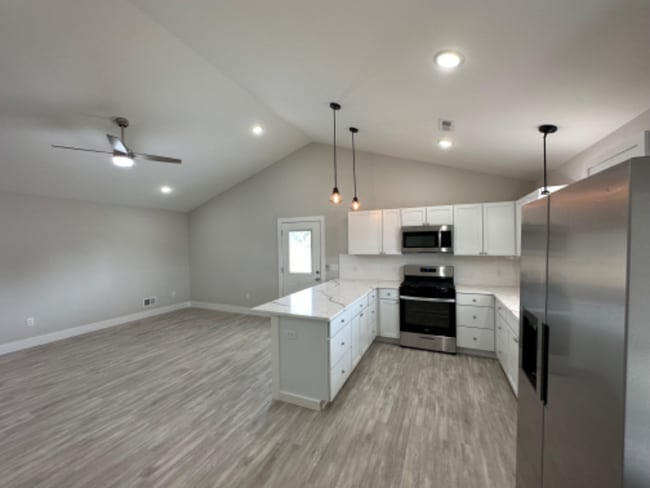 Foto del edificio - 6842 Rogers Hwy