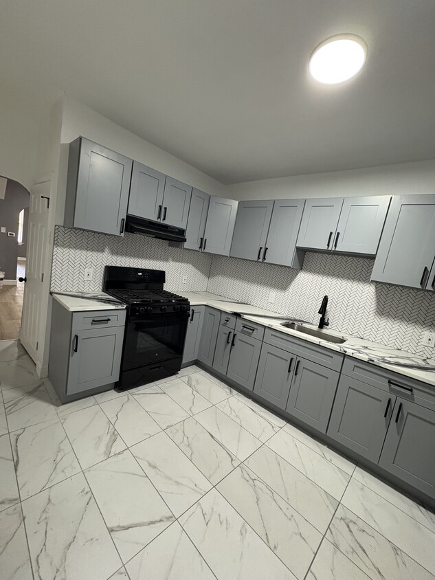 Foto principal - 906 N 4th St