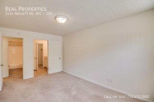 Foto del edificio - 1424 Haslett Rd