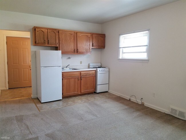 Building Photo - 1 br, 1 bath Apartment - 3808 Pier Street