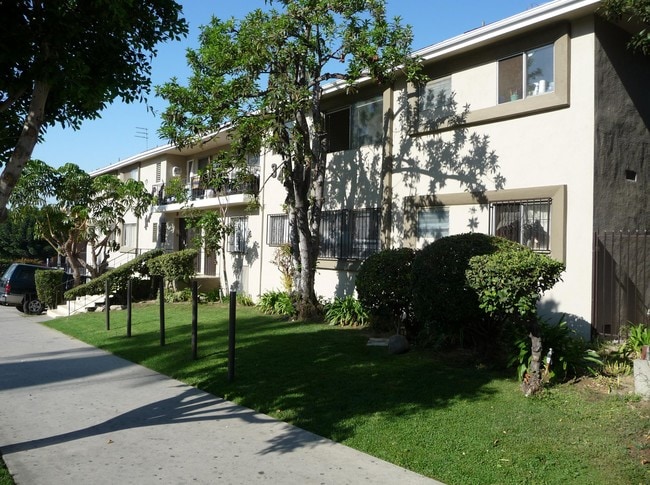 Westlake Apartments - The Du Barry