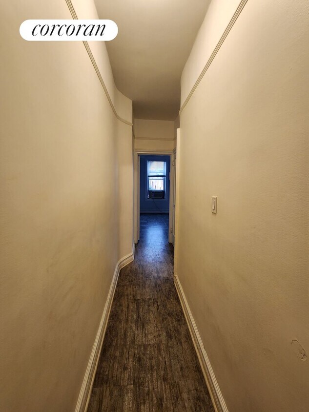 Foto del edificio - 2026 E 7th St