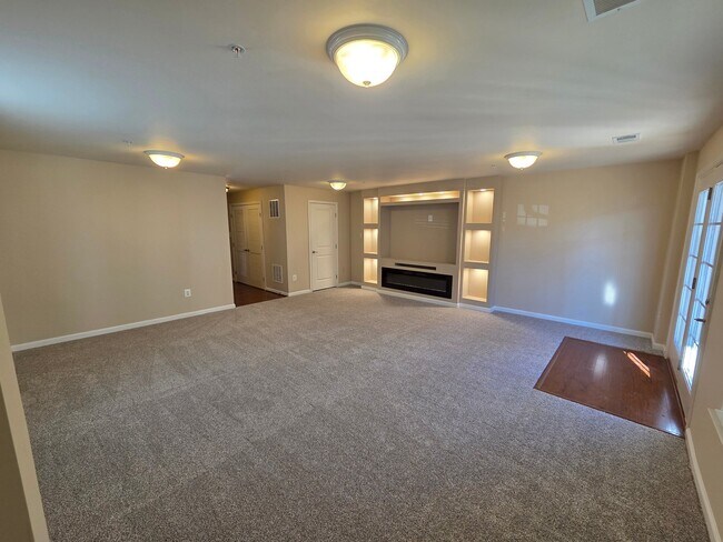 Foto del edificio - 5435 Double Day Ln
