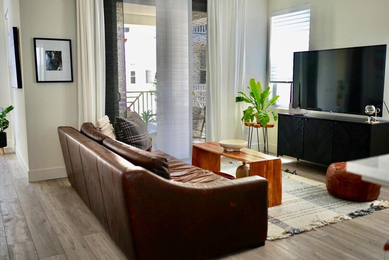 Foto principal - 37654 Cape Cod Rd