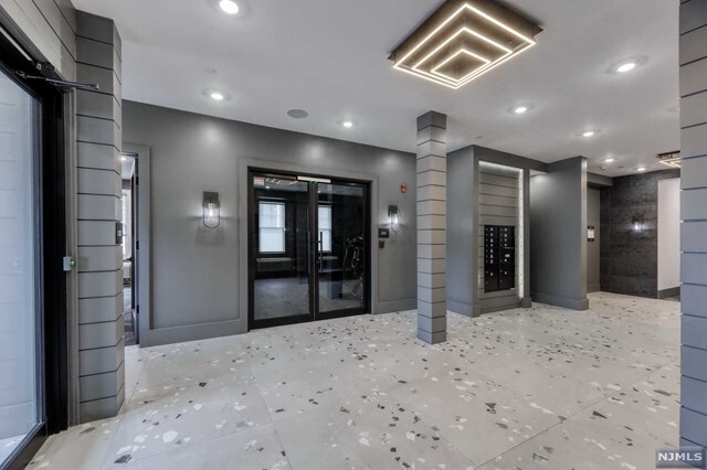 Foto del edificio - 192 Livingston St