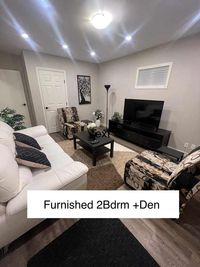 Building Photo - 11725 80 St NW