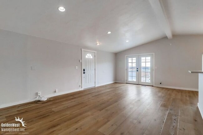 Building Photo - Relaxing 3Bdm 2Ba Single-Family Home in Spring Valley Neighborhood - MI Special