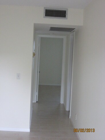 Building Photo - 13255 SW 7th Ct