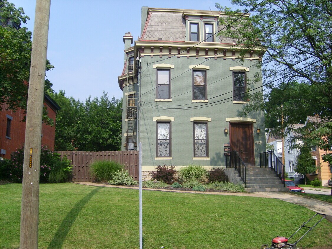 Primary Photo - 2543 Moorman Ave