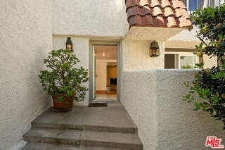 Building Photo - 129 Alta Ave