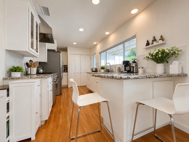 Kitchen - 1930 W 1st St