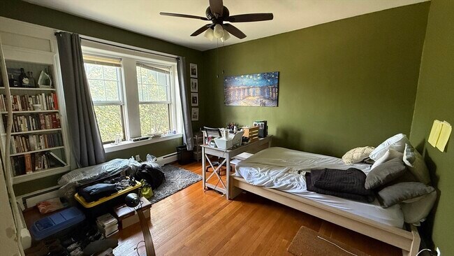 Foto del edificio - 1734 Commonwealth Ave