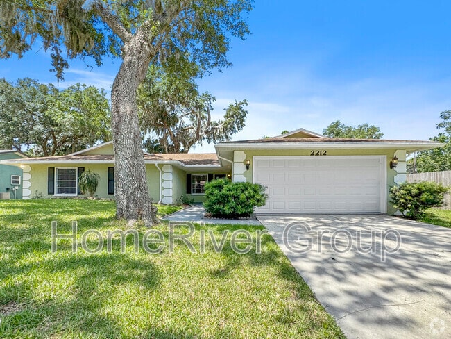 Building Photo - 2212 Kumquat Dr