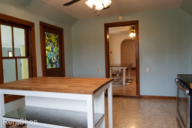 Building Photo - 2 br, 1 bath House - 5251 S Bearfield Rd