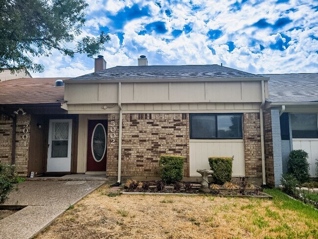 Foto del edificio - Two Bedroom Townhome