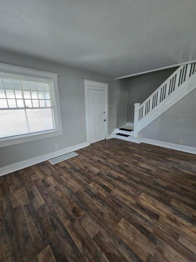 Foto del edificio - Three Bedroom Home Near 30th St and Colleg...