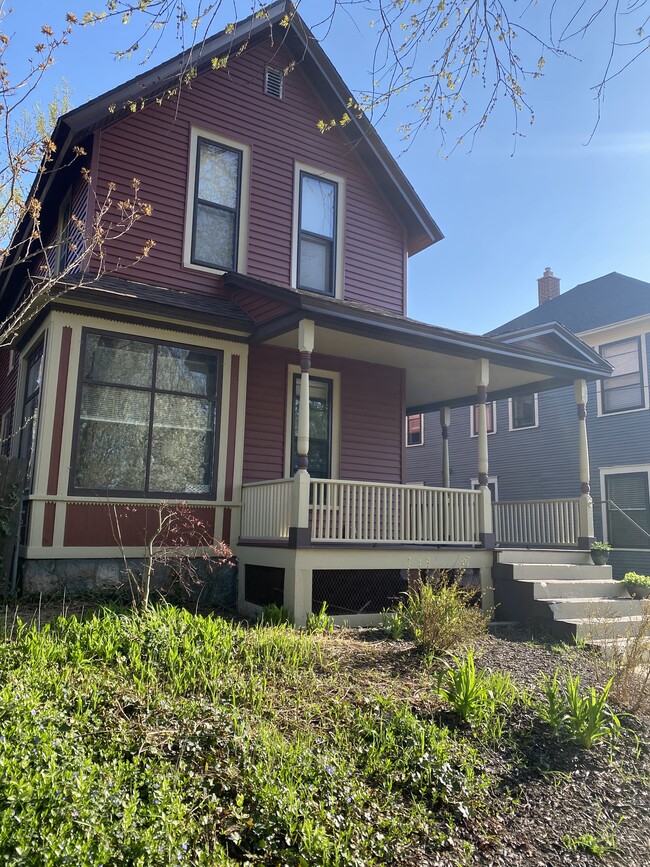 Foto del edificio - 945 Virginia St SE