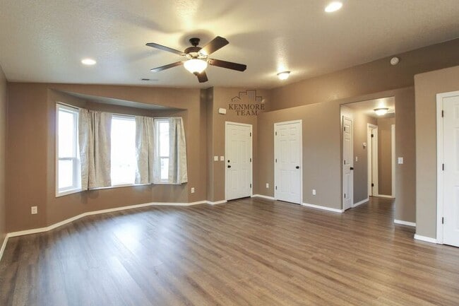 Building Photo - 5518 Hayes Ln