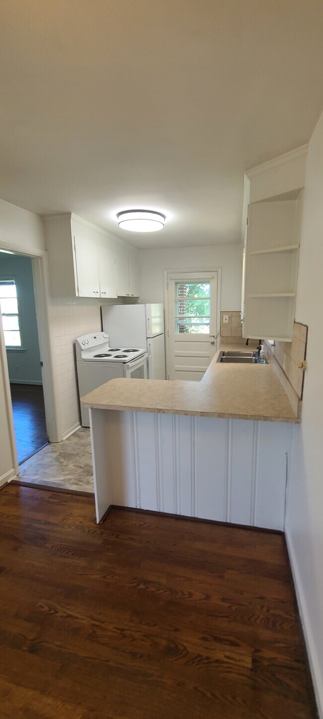 Foto del edificio - 940 Randolph Ln