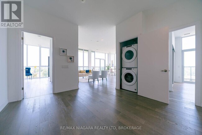 Building Photo - 7711 Green Vista Gate