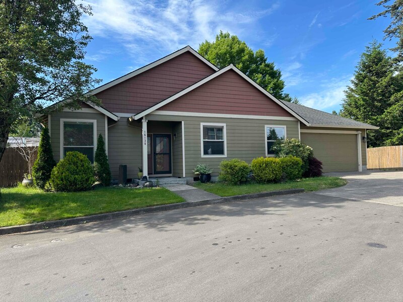 Foto principal - 16138 NE Wasco Ct