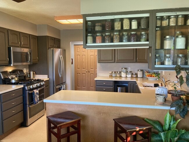 Building Photo - 7001 Carline Cir